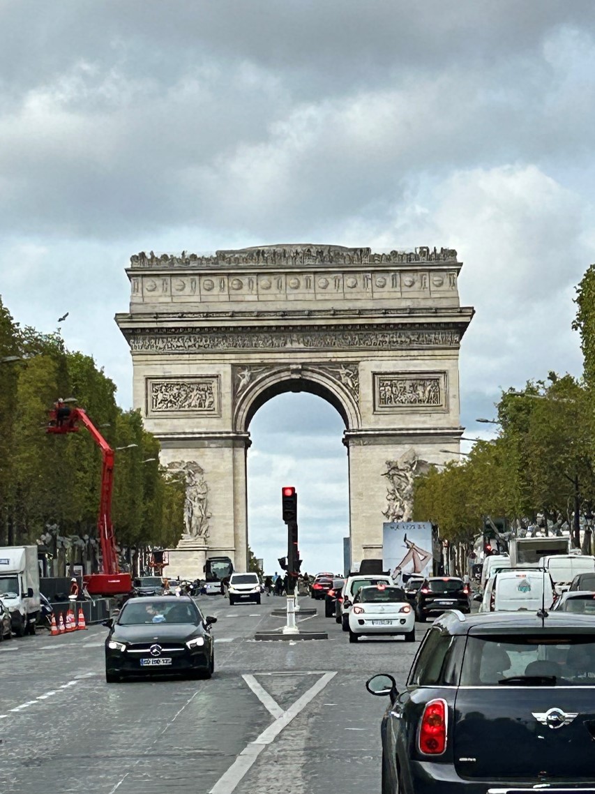 Triumfbågen Paris.jpg